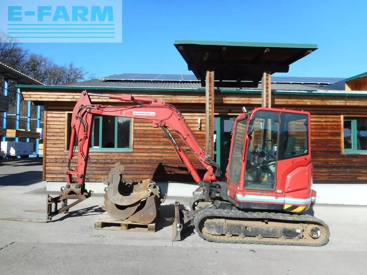 2015 Kobelco SK55SRX-6 mini excavator side view