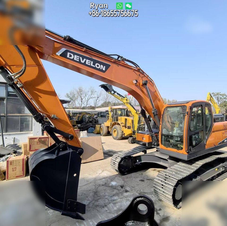 2025 Develon DX225 LC-10 crawler excavator, side view 2025 Develon DX225 LC-10 crawler excavator, side view