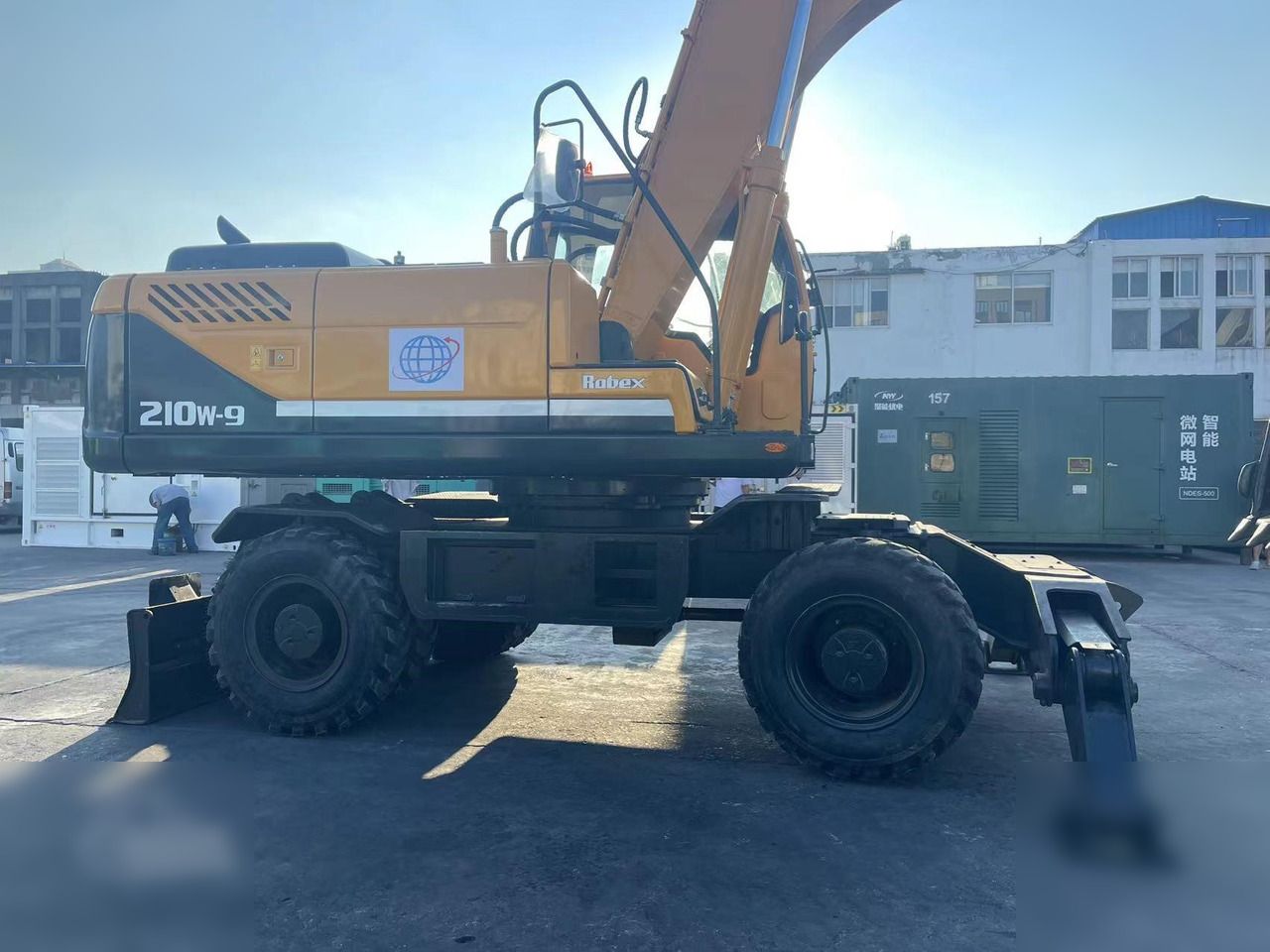 2021 Hyundai R210W-9 wheel excavator side view 2021 Hyundai R210W-9 wheel excavator side view