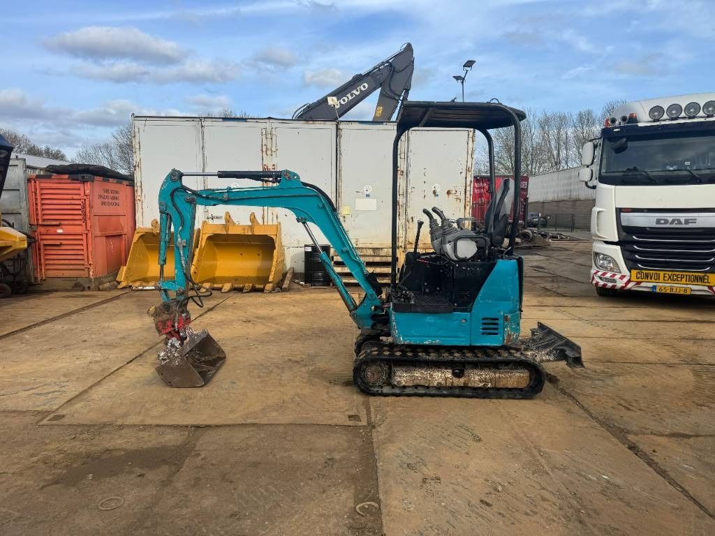 2017 Hitachi ZX17U mini excavator, side view 2017 Hitachi ZX17U mini excavator, side view