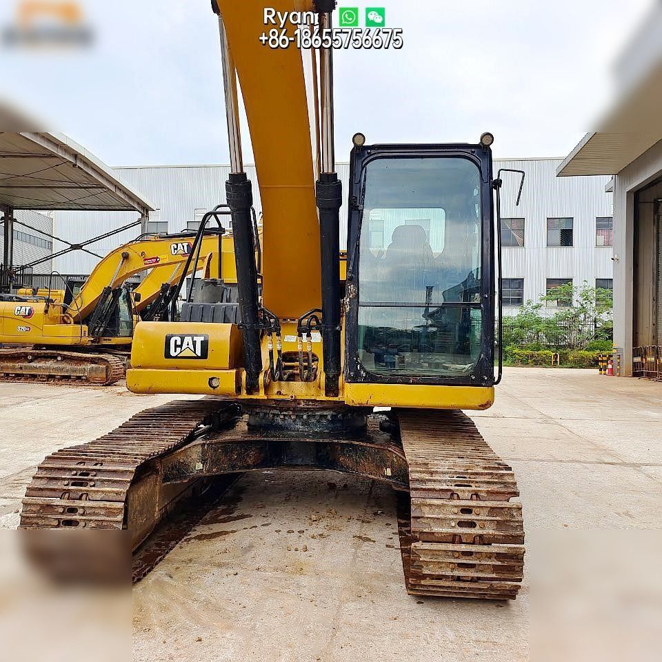 2018 Caterpillar 320GC crawler excavator, front view 2018 Caterpillar 320GC crawler excavator, front view