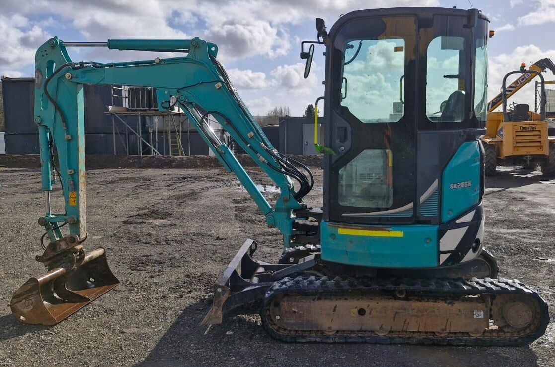 2021 Kobelco SK28SR-6E mini excavator side view 2021 Kobelco SK28SR-6E mini excavator side view