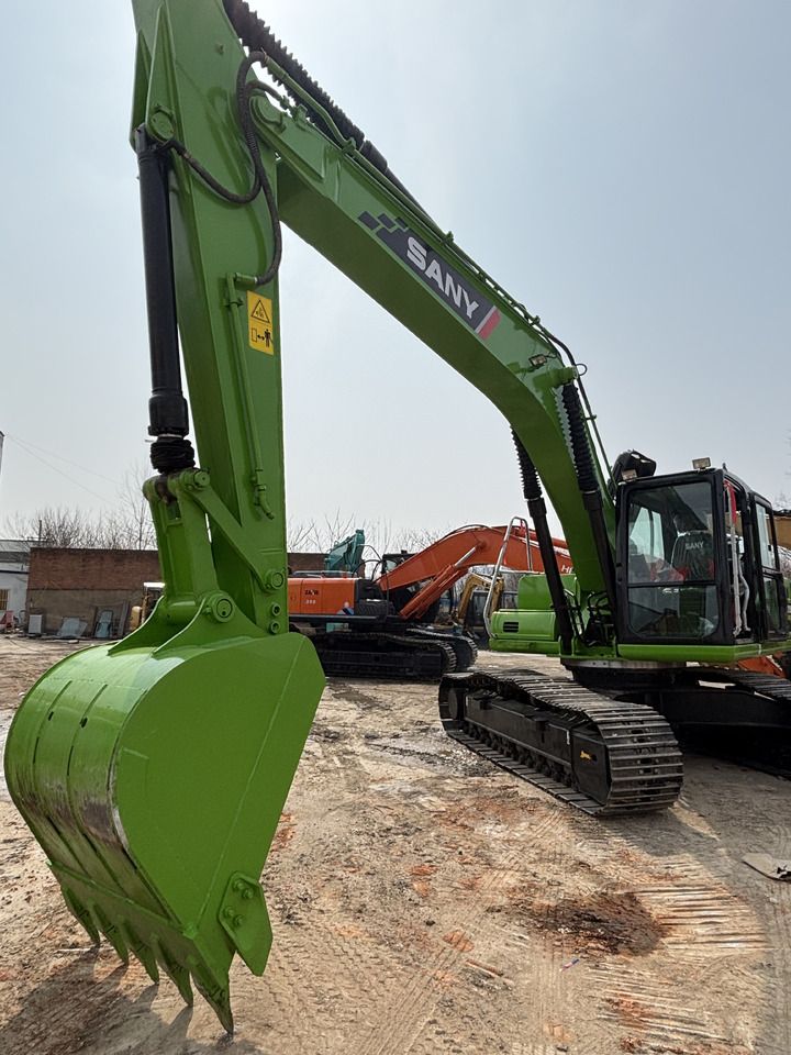 2022 Sany SY215 crawler excavator, front three-quarter view 2022 Sany SY215 crawler excavator, front three-quarter view
