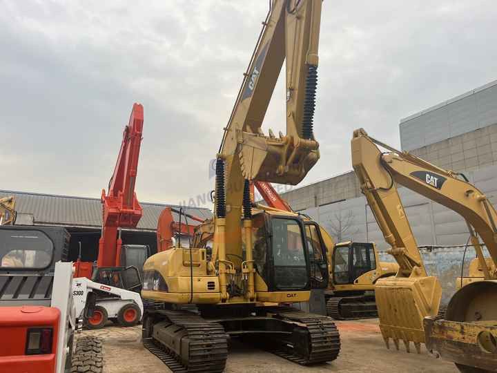 2018 Caterpillar 320CL koparka gąsienicowa, widok z przodu pod kątem 2018 Caterpillar 320CL koparka gąsienicowa, widok z przodu pod kątem