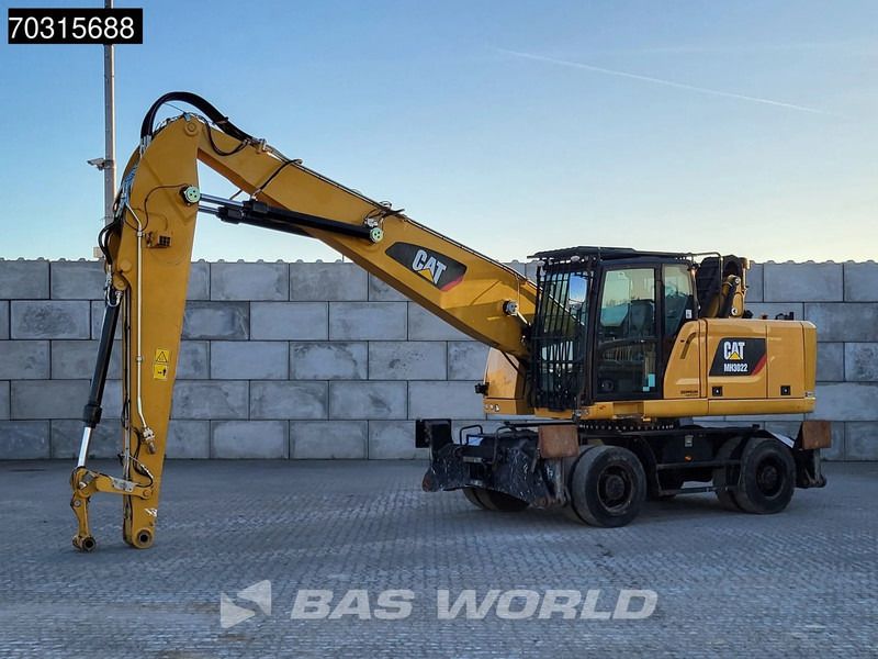 2019 Caterpillar MH3022 material handler, side view