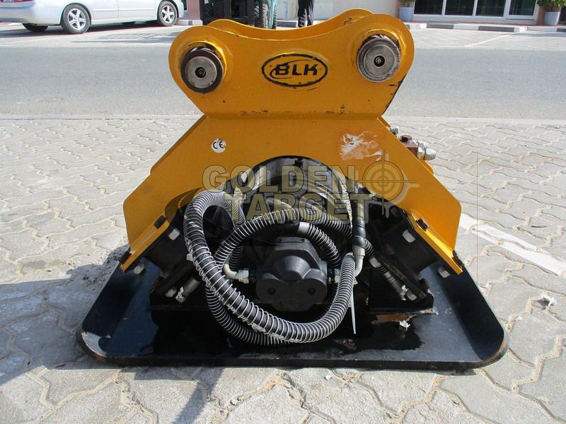BLK Vibratory Plate Compactor attachment, front view BLK Vibratory Plate Compactor attachment, front view