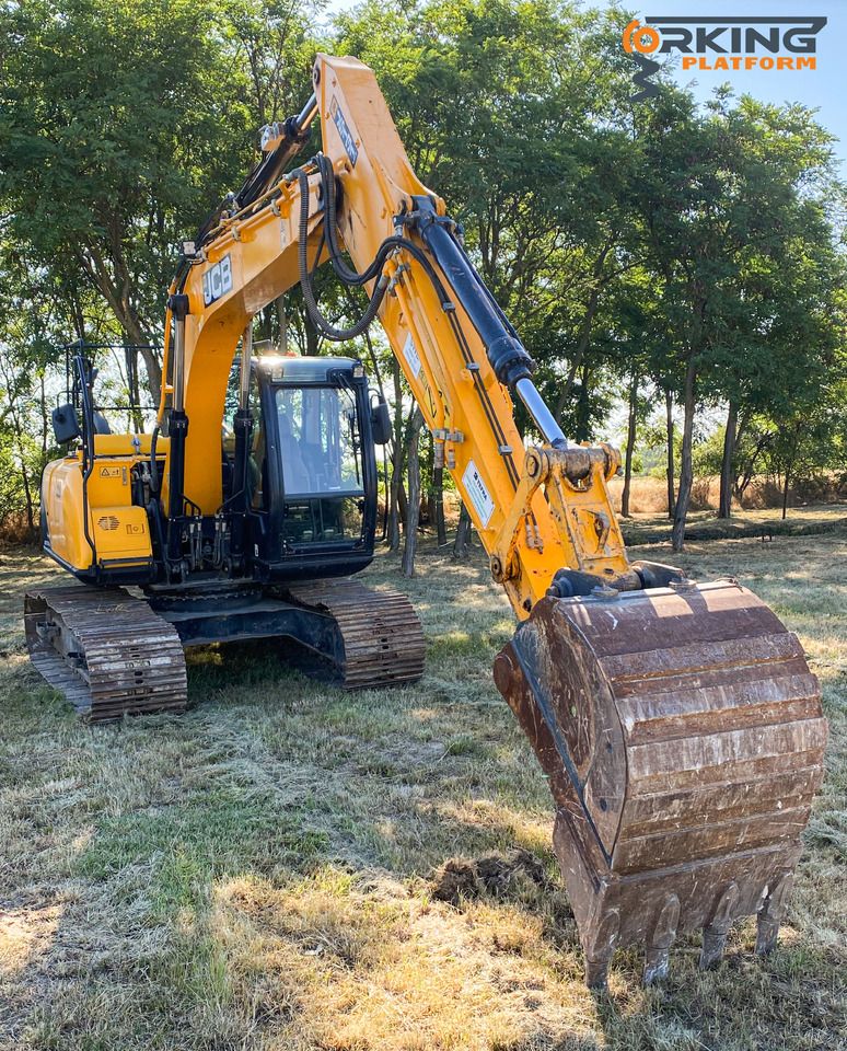 2019 JCB JS131LC excavator, front three-quarter view