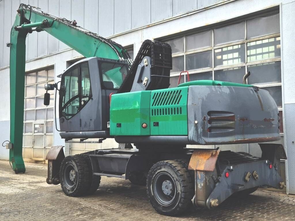 2013 Atlas 270 MH material handler, side view 2013 Atlas 270 MH material handler, side view