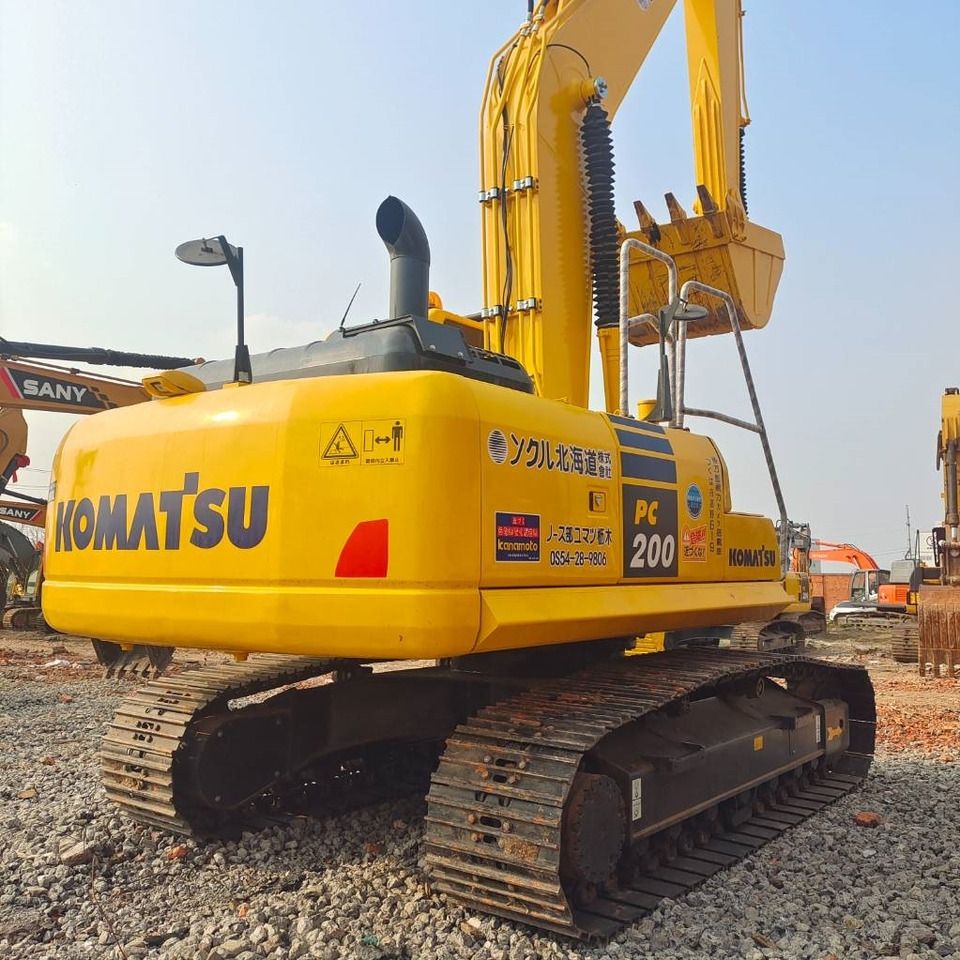 2024 Komatsu PC200-8 koparka gąsienicowa, widok z tyłu pod kątem 2024 Komatsu PC200-8 koparka gąsienicowa, widok z tyłu pod kątem