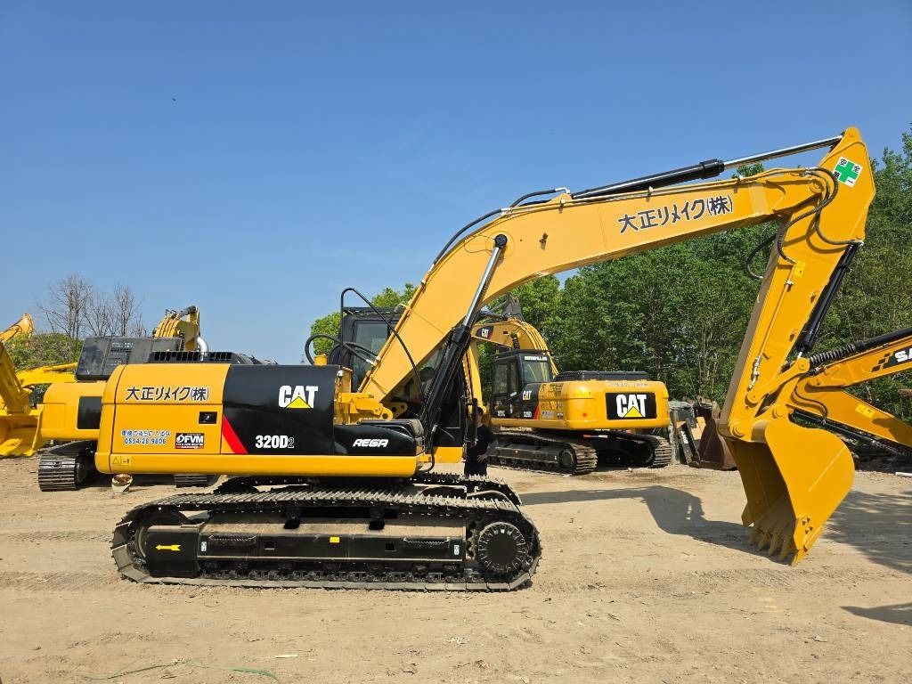 Caterpillar 320D2 Minibagger 2023 Seitenansicht Caterpillar 320D2 Minibagger 2023 Seitenansicht