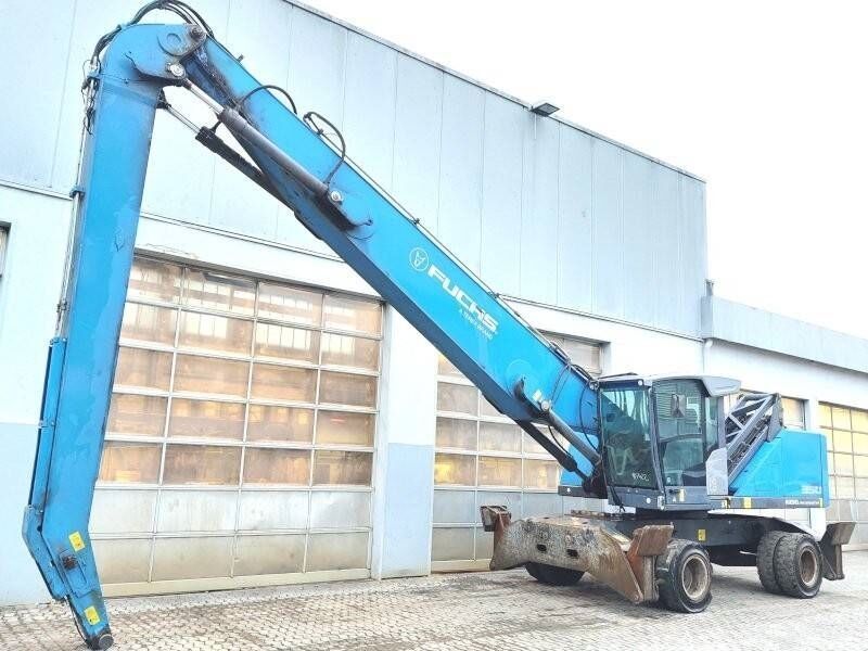 2018 Fuchs MHL350F material handler, side profile view 2018 Fuchs MHL350F material handler, side profile view