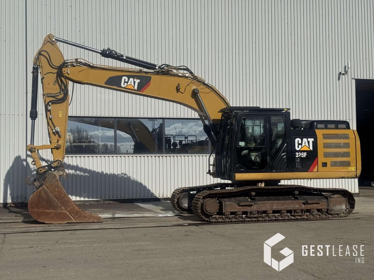 2018 Caterpillar 326FLN crawler excavator, side view