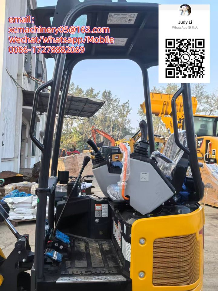 2026 LiuGong 9017F mini excavator interior view 2026 LiuGong 9017F mini excavator interior view