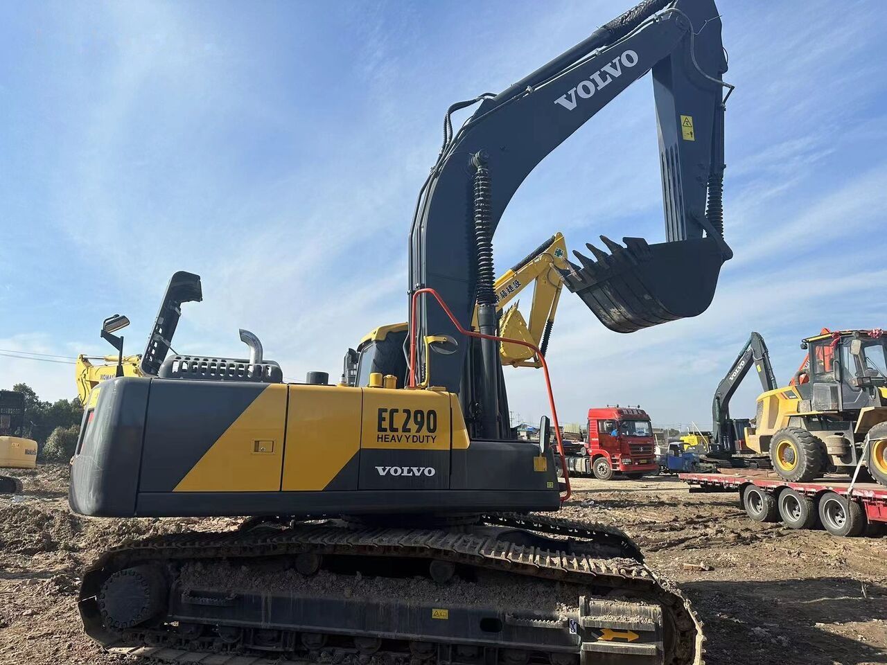Volvo EC290 crawler excavator side view Volvo EC290 crawler excavator side view