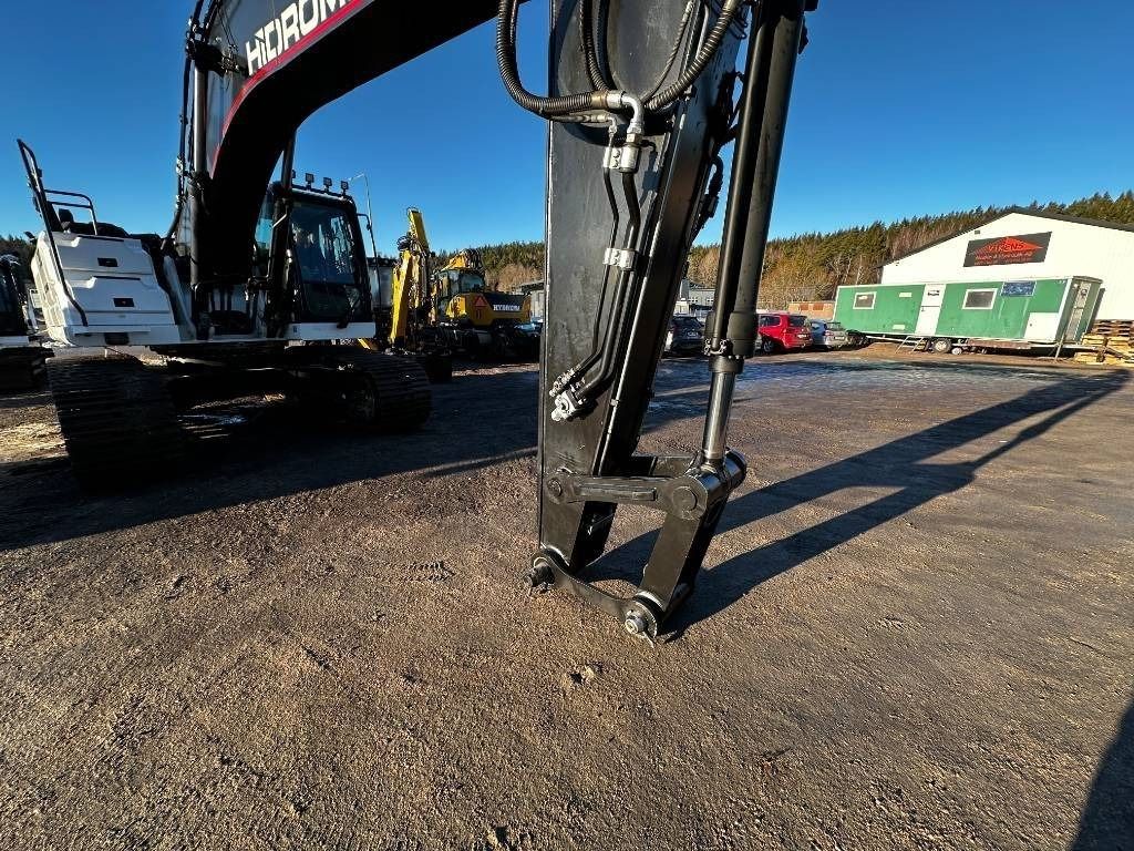 2020 Hidromek 310LC-4F crawler excavator boom and arm detail 2020 Hidromek 310LC-4F crawler excavator boom and arm detail