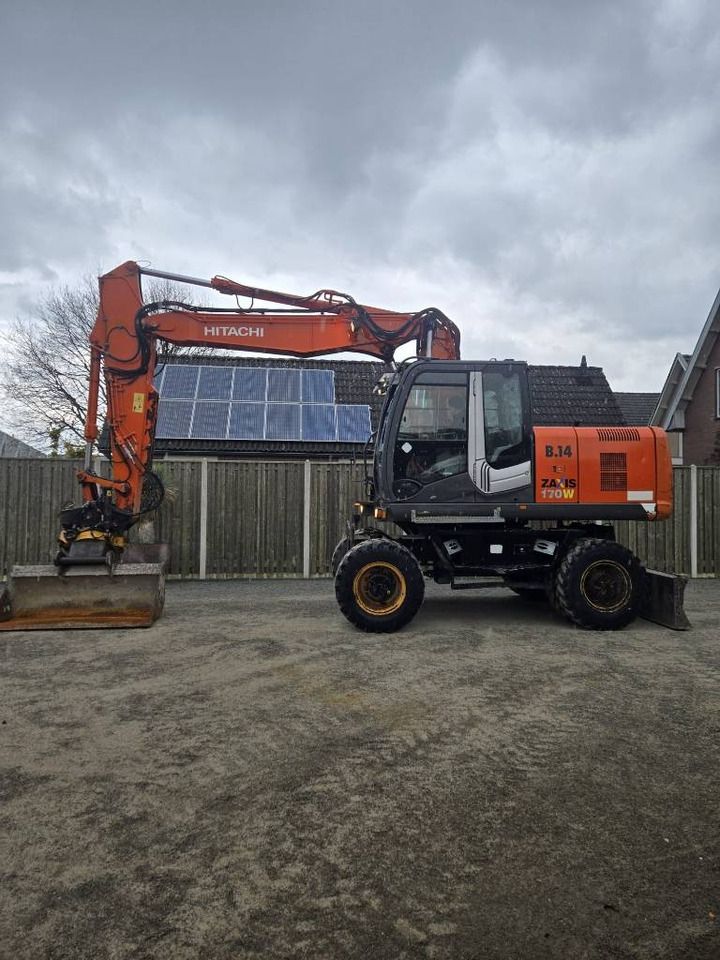 2008 Hitachi Zaxis 170W wheel excavator side view