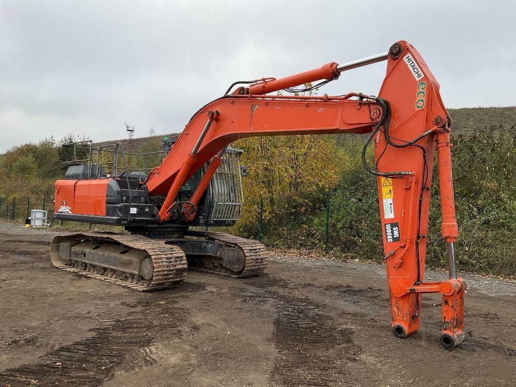 2017 Hitachi ZX350LC-6 crawler excavator, side view