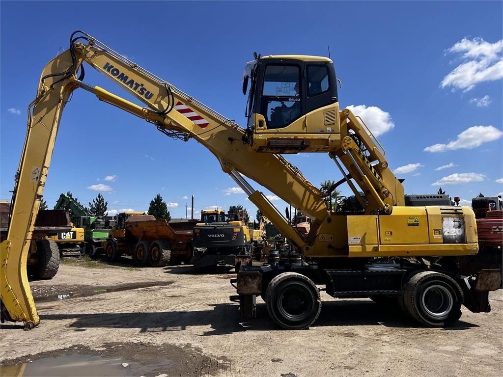 2006 Komatsu PW220MH material handler, side view