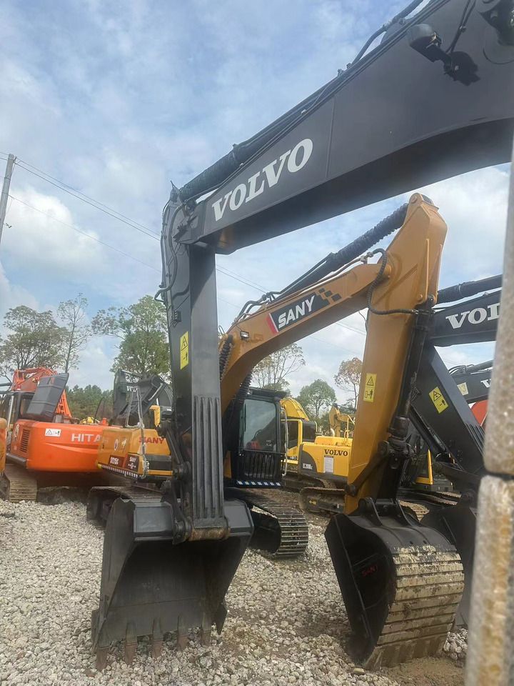 2024 Volvo EC210 crawler excavator, front view 2024 Volvo EC210 crawler excavator, front view