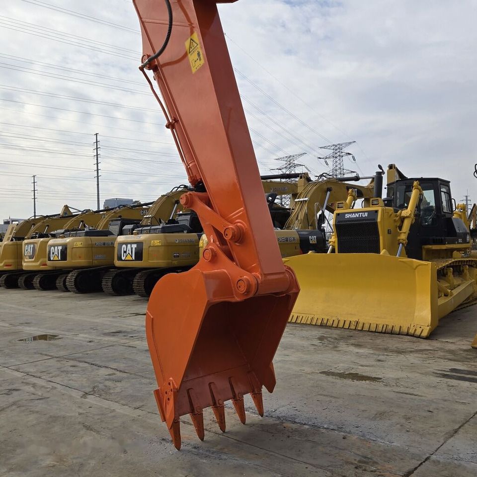 2021 Hitachi ZX250 crawler excavator bucket and boom close-up