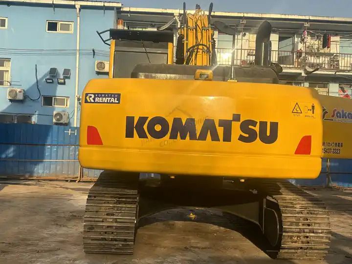 2014 Komatsu crawler excavator rear view 2014 Komatsu crawler excavator rear view