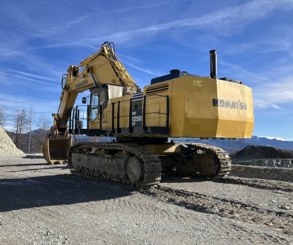 2009 Komatsu PC1250-8 crawler excavator, rear three-quarter view 2009 Komatsu PC1250-8 crawler excavator, rear three-quarter view