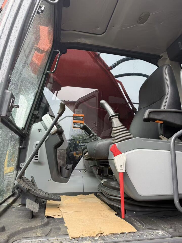 2024 Doosan DX380 crawler excavator cab interior view 2024 Doosan DX380 crawler excavator cab interior view