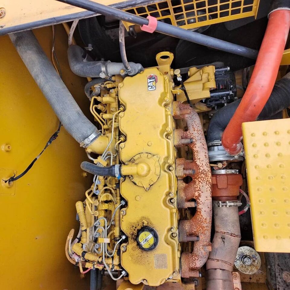 2024 Caterpillar 320D2 rupsgraafmachine motorruimte aanzicht 2024 Caterpillar 320D2 rupsgraafmachine motorruimte aanzicht
