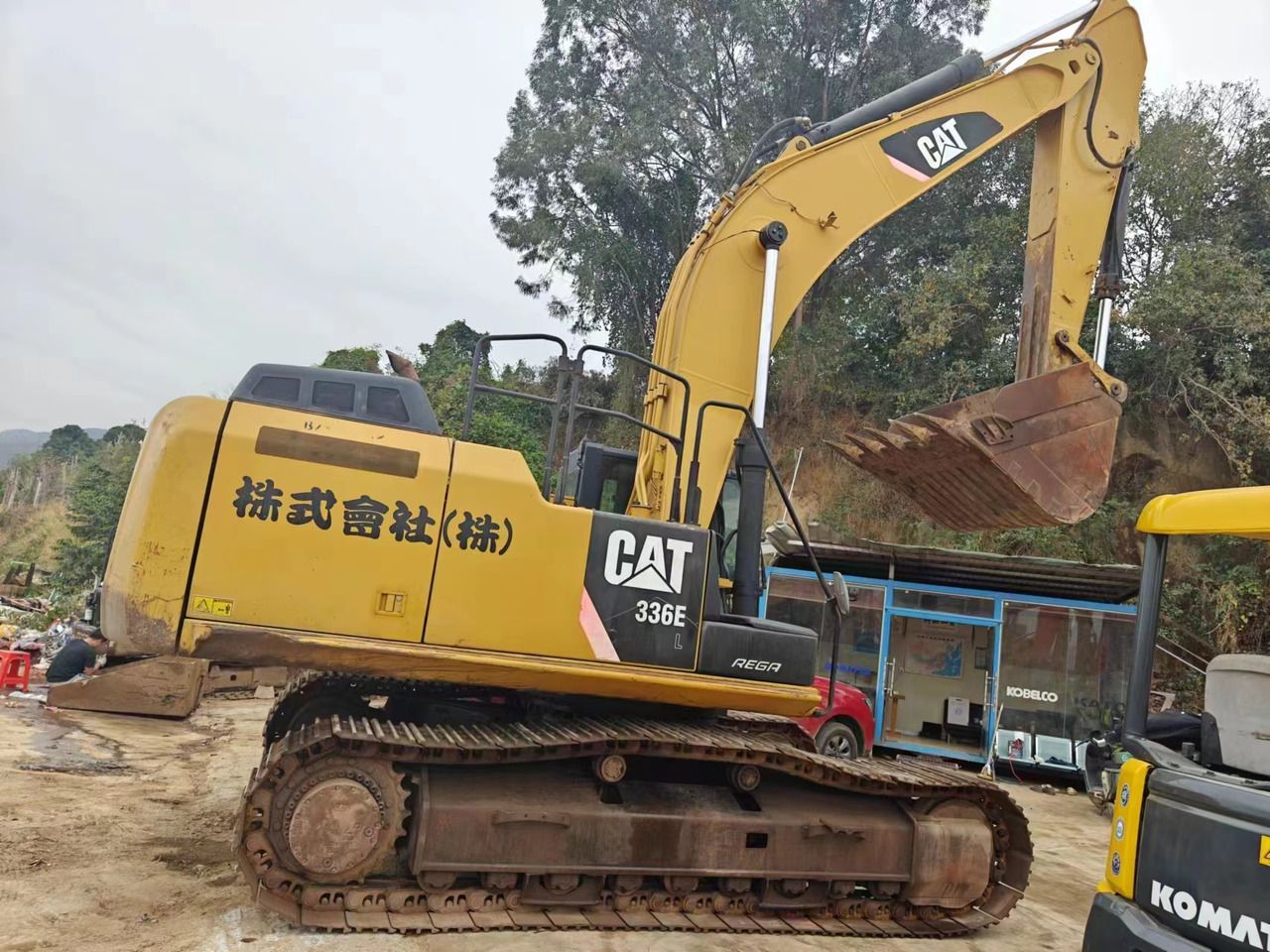 2018 Caterpillar 336E crawler excavator side view