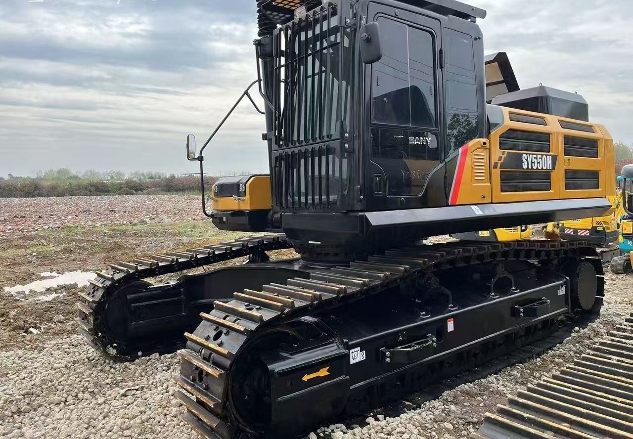 2020 Sany SY550H crawler excavator, side view 2020 Sany SY550H crawler excavator, side view