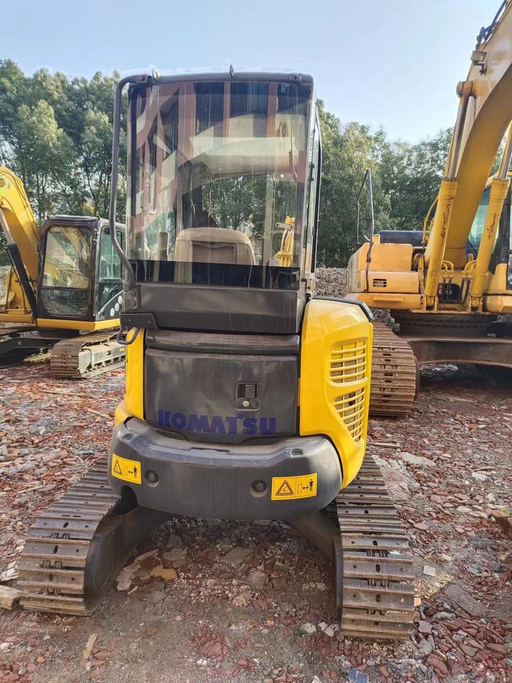 2018 Komatsu PC35 mini excavator rear view 2018 Komatsu PC35 mini excavator rear view