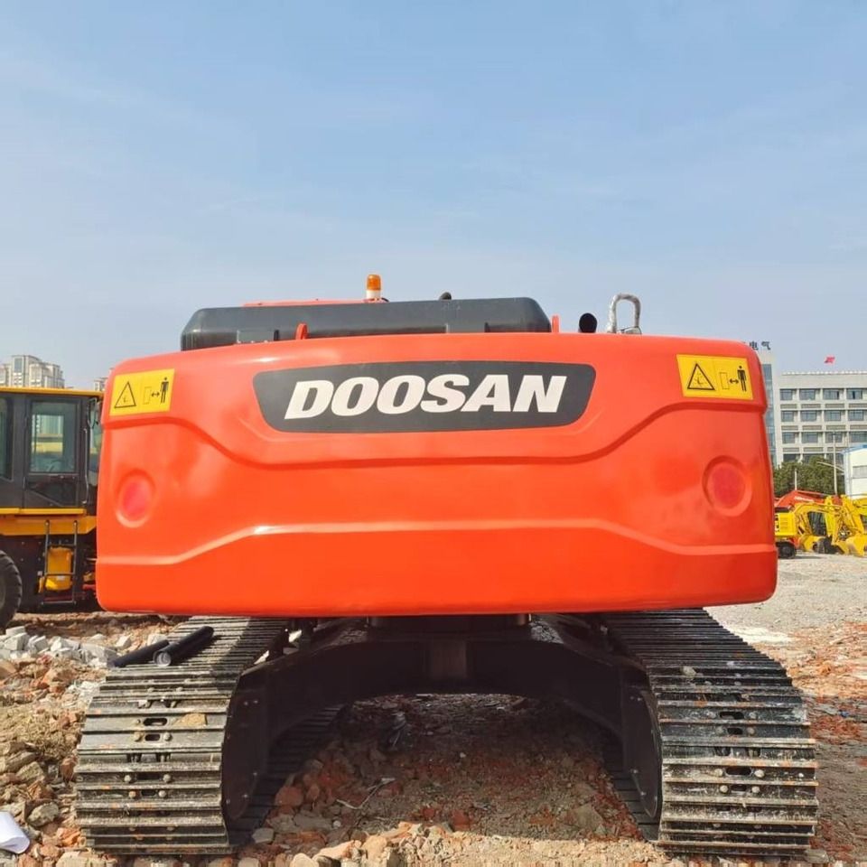 2023 Doosan DX225LC excavator rear view 2023 Doosan DX225LC excavator rear view
