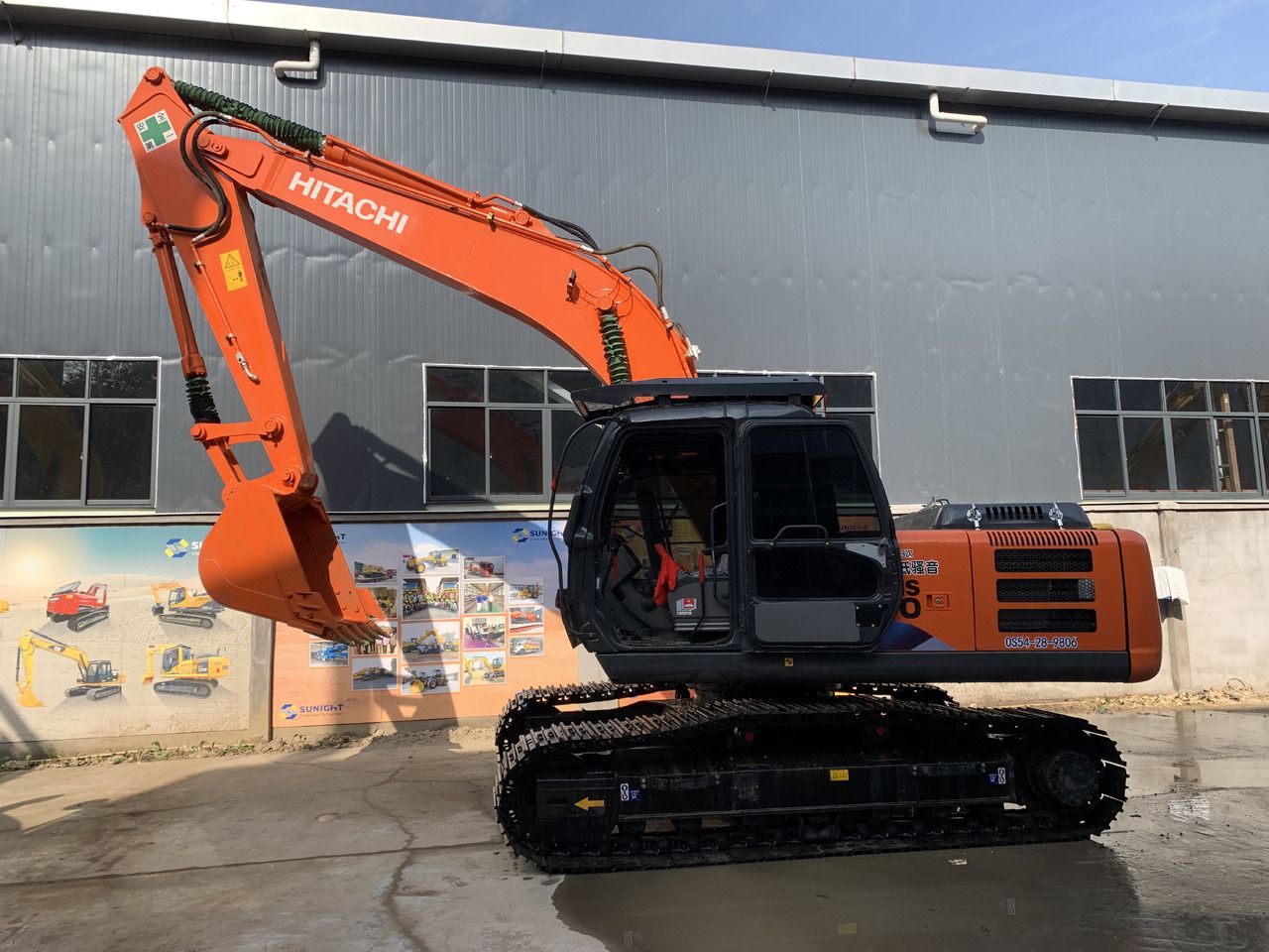 2020 Hitachi ZX200 crawler excavator, side view 2020 Hitachi ZX200 crawler excavator, side view