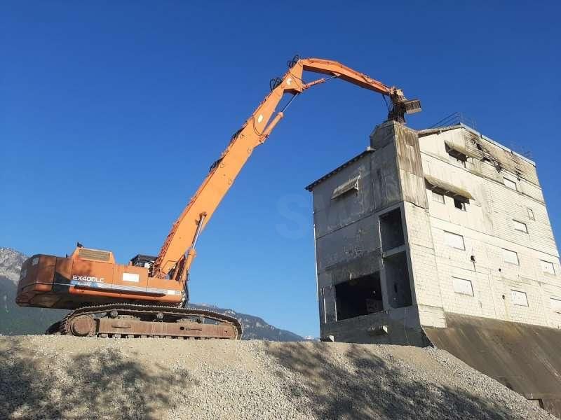 1990 Hitachi EX400LC demolition excavator side view