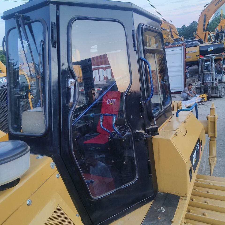 2024 Caterpillar D7G crawler excavator cab view