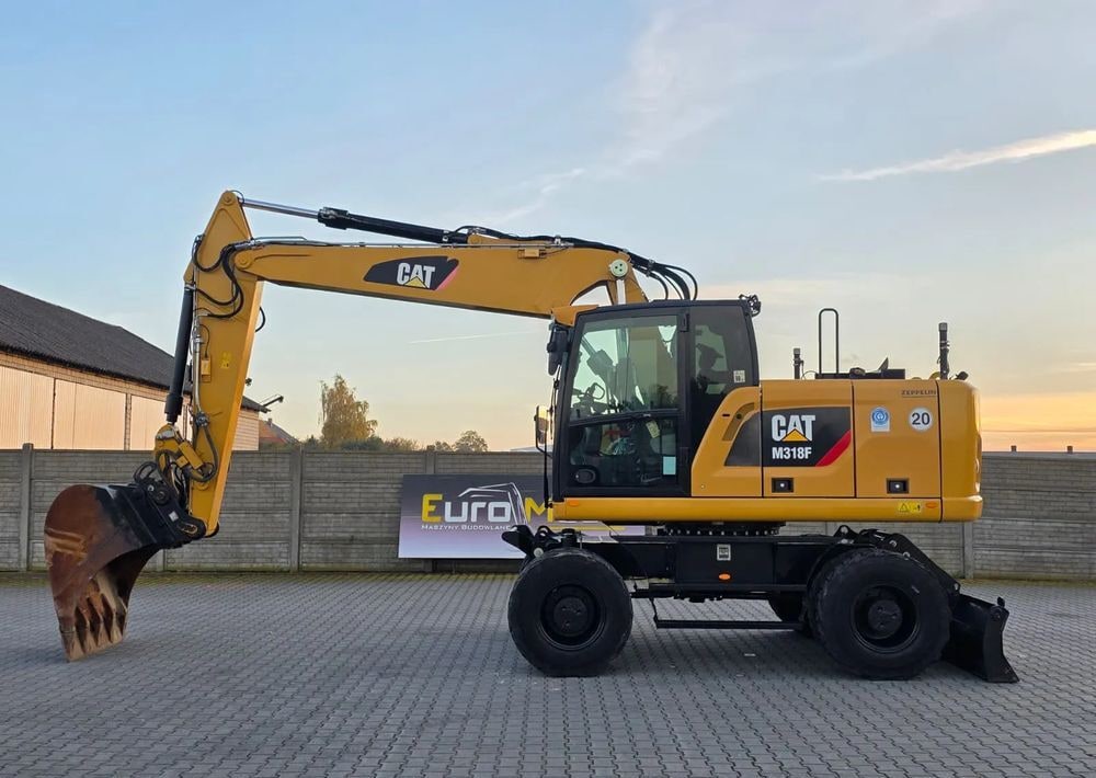 2019 Caterpillar M318F wheel excavator, side view