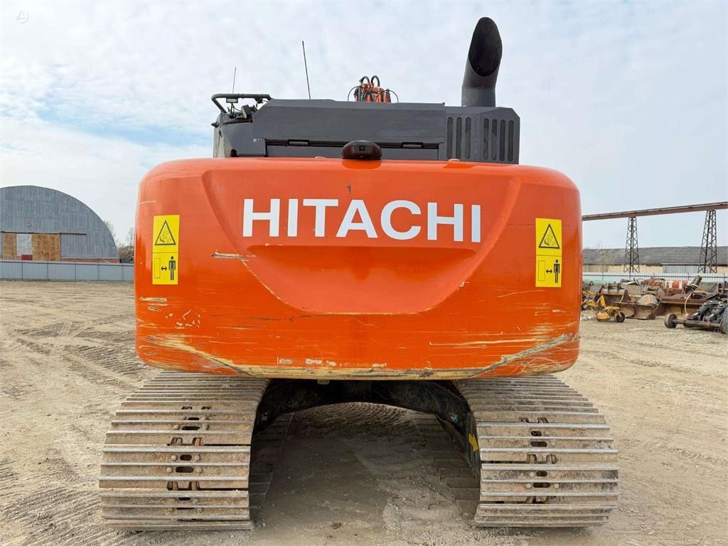2020 Hitachi ZX160LC-6 crawler excavator rear view