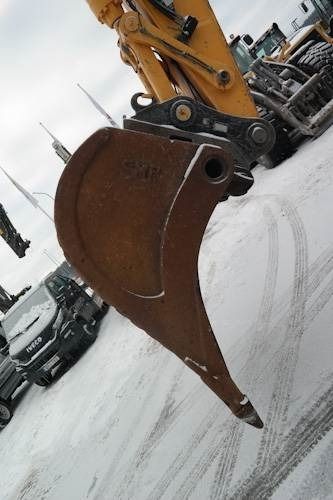 2008 Hyundai R360LC-7A crawler excavator ripper attachment detail 2008 Hyundai R360LC-7A crawler excavator ripper attachment detail