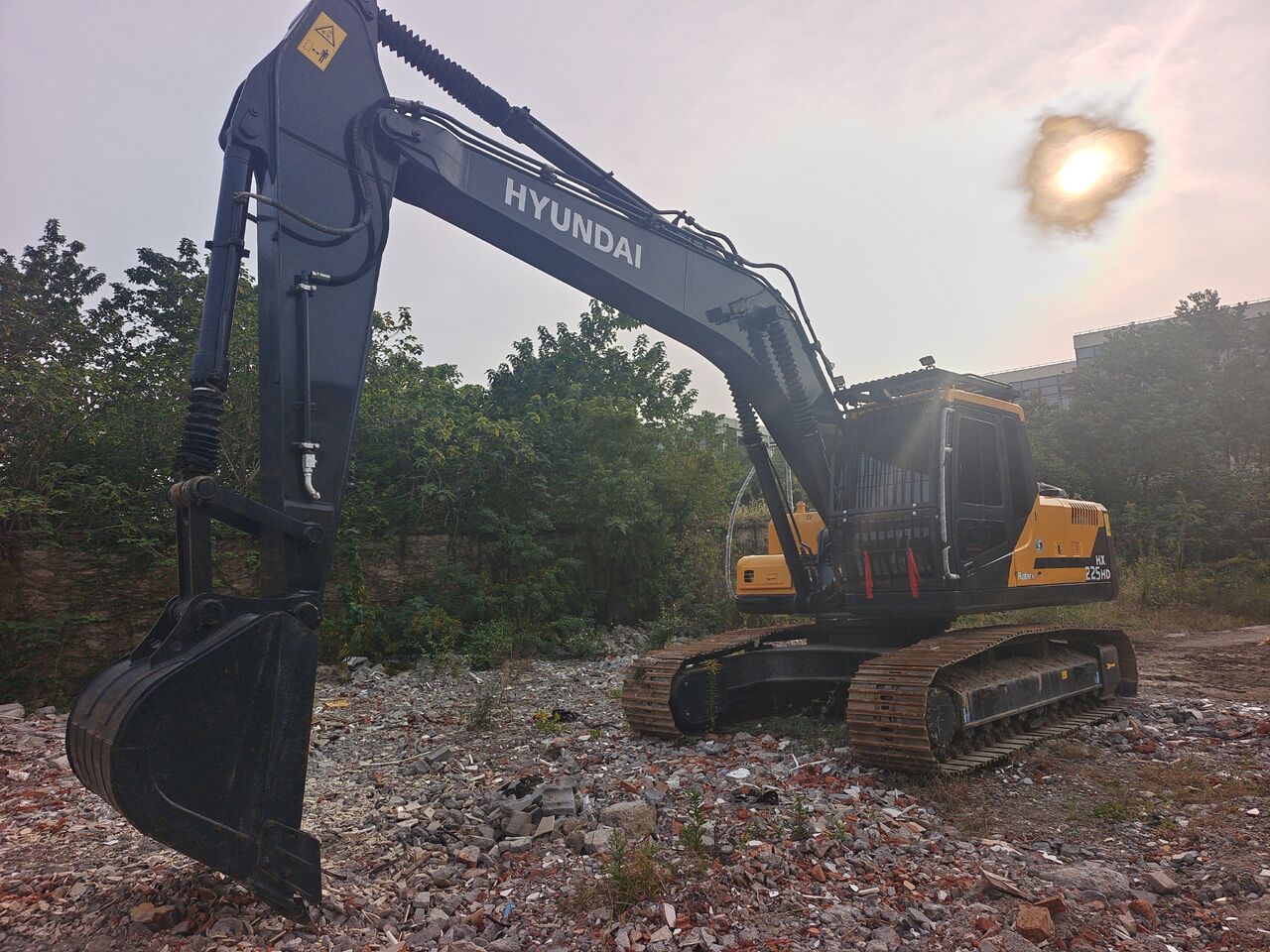 2025 Hyundai HX225HD crawler excavator, side profile view
