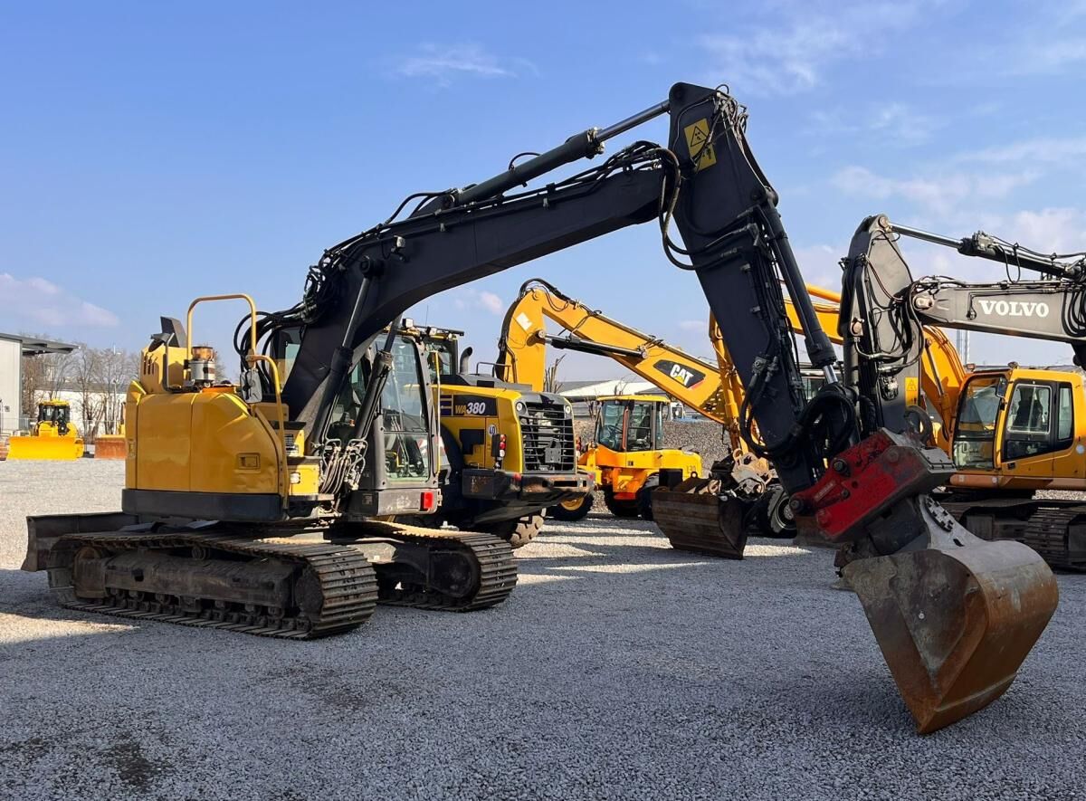 2015 Volvo ECR145DL crawler excavator, side view 2015 Volvo ECR145DL crawler excavator, side view