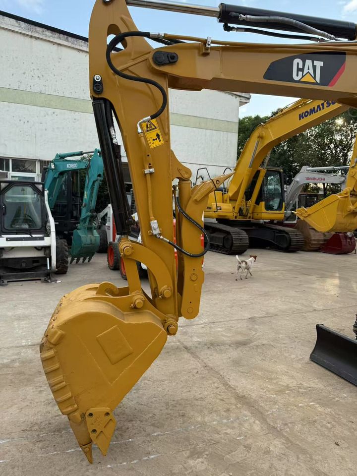2016 Caterpillar 306D mini excavator boom and bucket detail 2016 Caterpillar 306D mini excavator boom and bucket detail