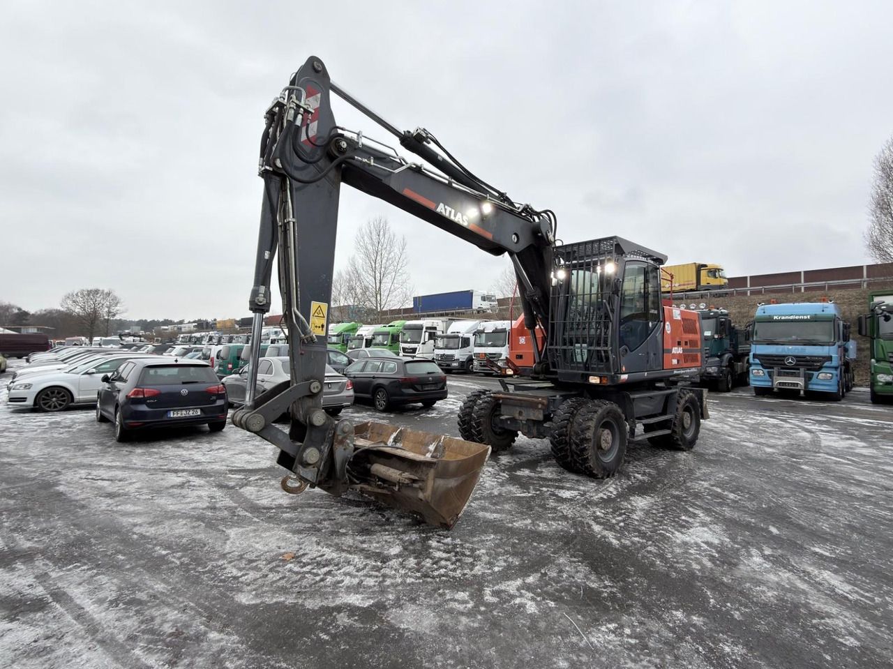 2021 Atlas 190W wheel excavator, front three-quarter view 2021 Atlas 190W wheel excavator, front three-quarter view
