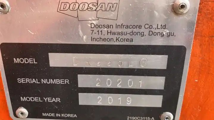 2020 Doosan DX225LC crawler excavator identification plate
