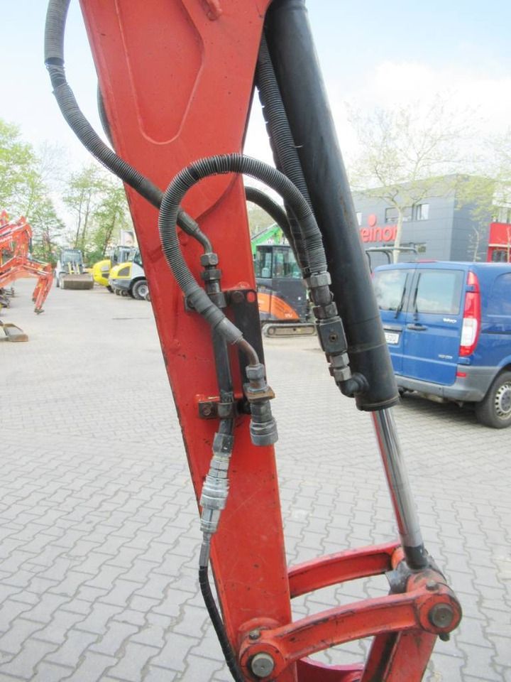 2015 Kubota KX101-3A3 mini excavator boom and hydraulic detail 2015 Kubota KX101-3A3 mini excavator boom and hydraulic detail