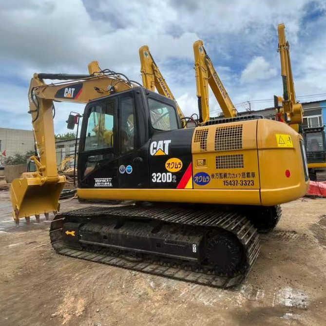 2008 Caterpillar 320D2 crawler excavator, side view 2008 Caterpillar 320D2 crawler excavator, side view