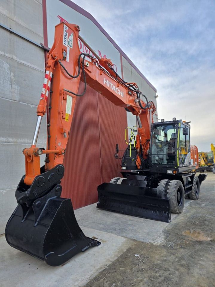 2018 Hitachi ZX170W-6 wheel excavator, front three-quarter view 2018 Hitachi ZX170W-6 wheel excavator, front three-quarter view