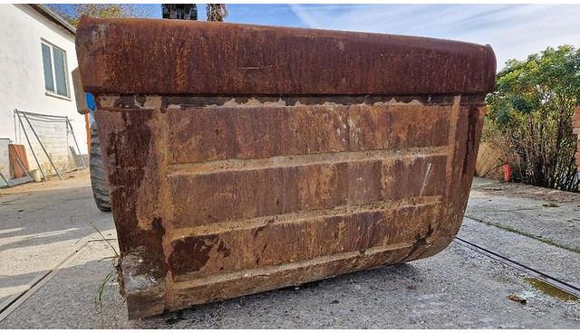Volvo S3 190 cm ditch cleaning bucket, side view Volvo S3 190 cm ditch cleaning bucket, side view