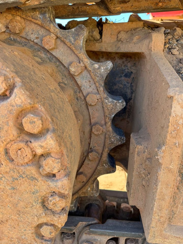 2016 Komatsu PC228 USCL-10 crawler excavator track drive sprocket detail
