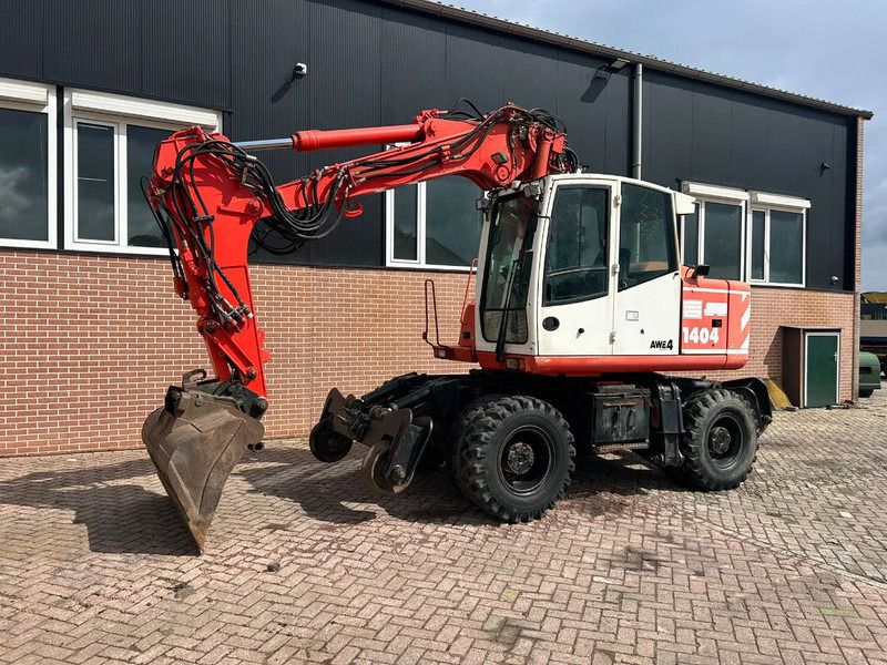 2004 Atlas 1404 wheel excavator, side view