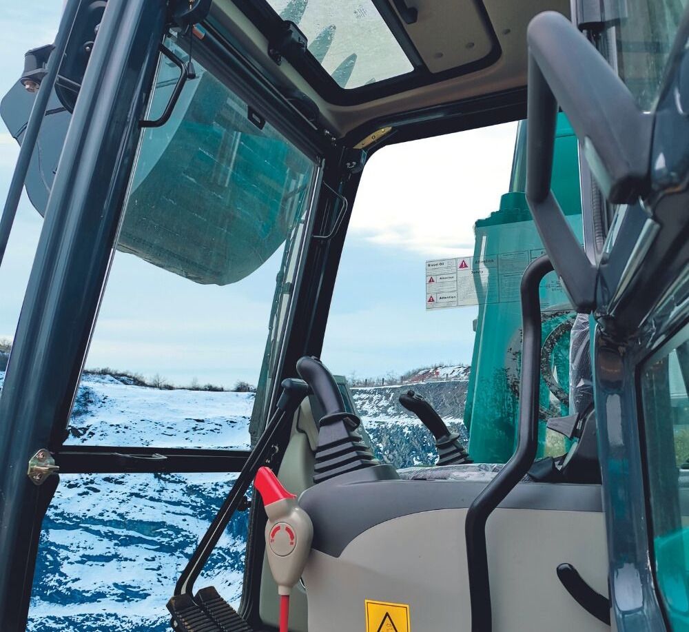 2024 Sunward SWE155F crawler excavator interior view 2024 Sunward SWE155F crawler excavator interior view